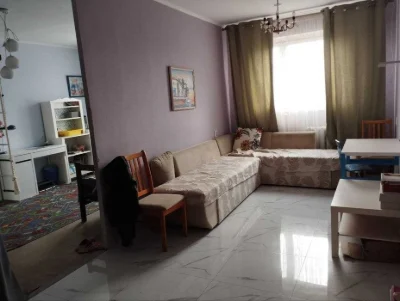 Selling a 3-room apartment in the Levada metro station, fully renovated.