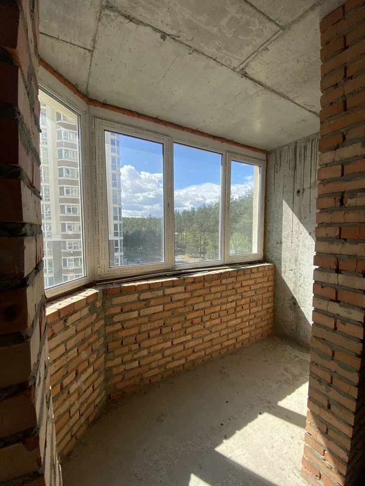 ТЕРМІНОВИЙ ПРОДАЖ! Двушка без ремонту! Площа - 64м2!