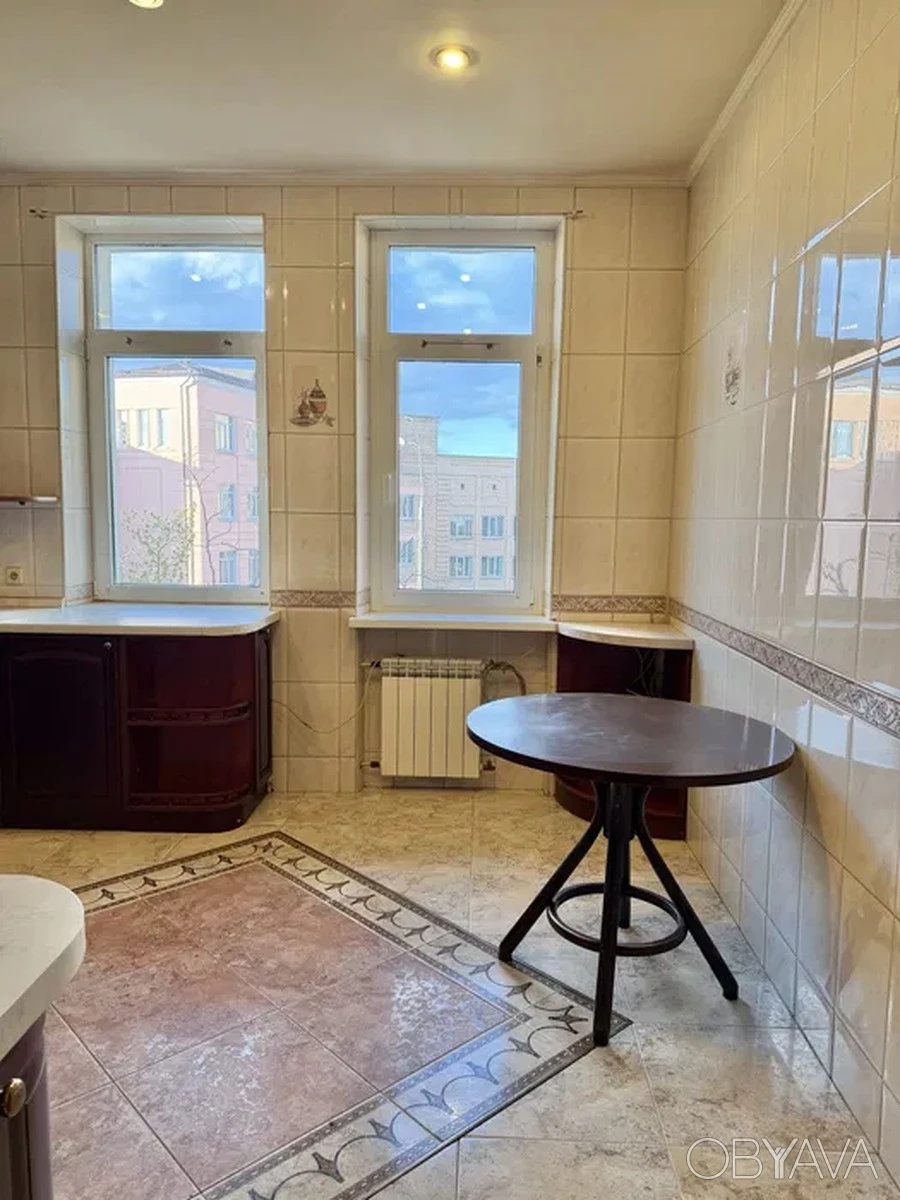 2-room apartment, Ekateriny Bilokur St. 2/8