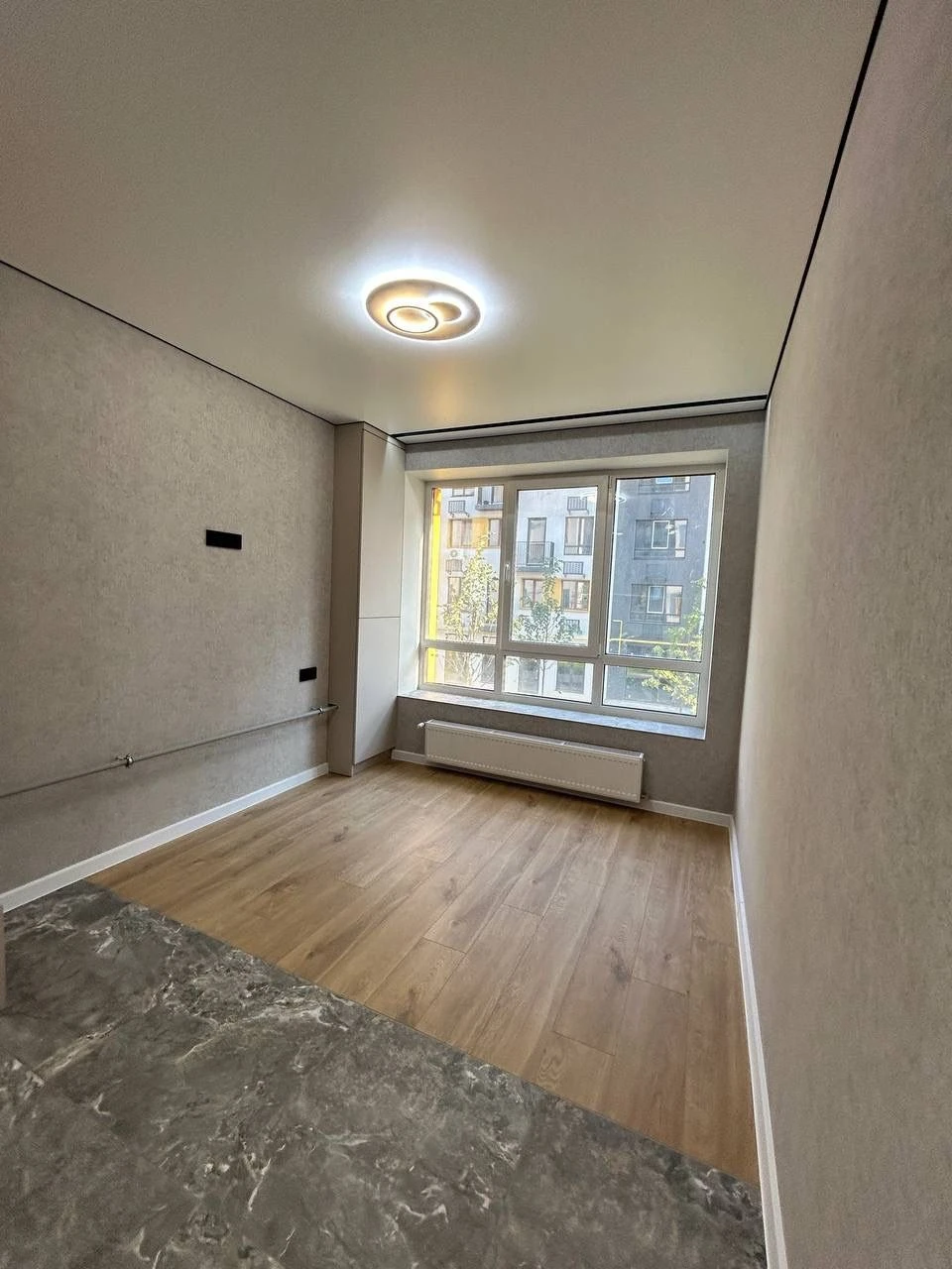 Stylish 2-bedroom euro apartment with modern renovation! Gas! Euro-flat-yes!