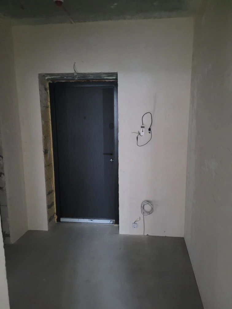 Продається 1-кімнатна квартира 40 м2 - Центральний 2