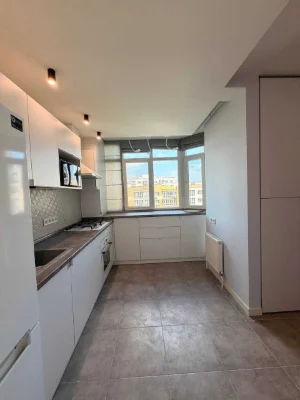 Cozy 3-room European-style apartment in Versailles Park residential complex,