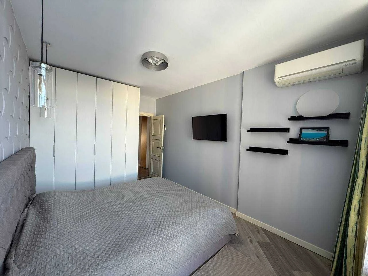 Cozy 3-room European-style apartment in Versailles Park residential complex,