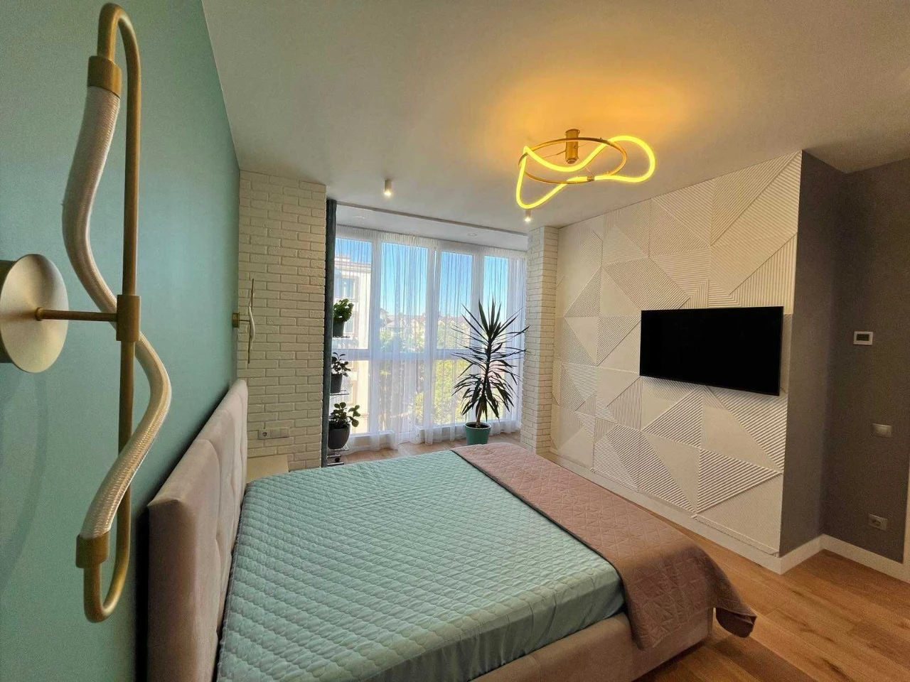 NO COMMISSION! FROM OWNER! 91.5 sq m, Certificate. Autonomous heating