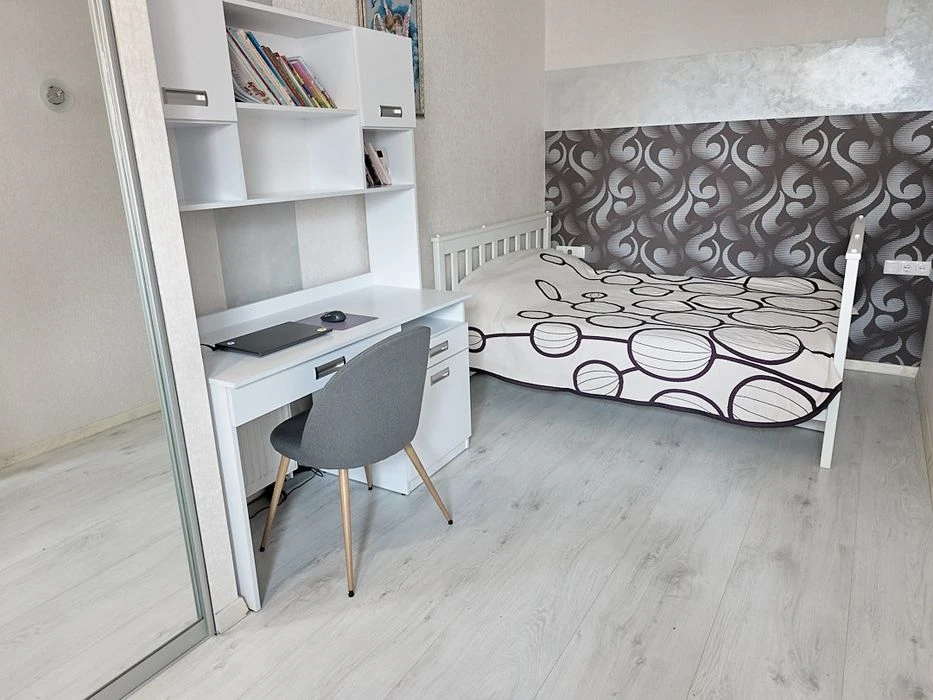 Продам в центрі Полтави 3-х кімнатну квартиру
