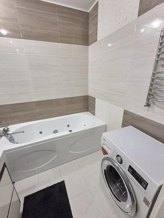 Продам в центрі Полтави 3-х кімнатну квартиру