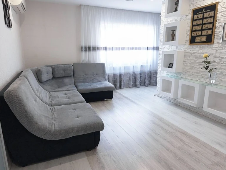 Продам в центрі Полтави 3-х кімнатну квартиру