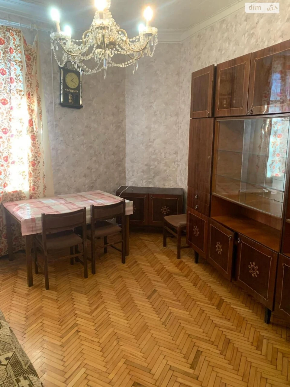 Продаж Кімната Малиновський