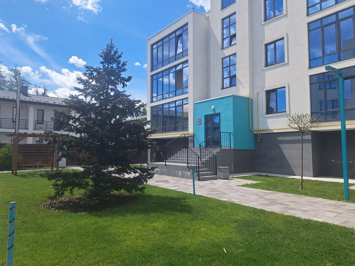 Продається унікальна двокімнатна квартира в мальовничому місці