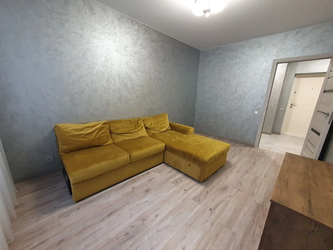 Продаж 2-кімнатної квартири з ремонтом біля парку Центральни