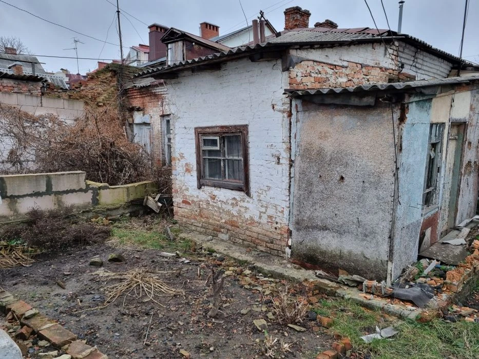ЦЕНТР! Для капітального ремонту або нового будівництва.