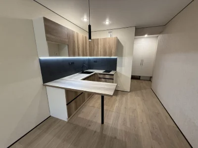 Квартира з новим ремонтом 2 поверх 55900$