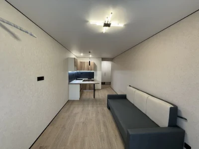 Квартира з новим ремонтом 2 поверх 55900$