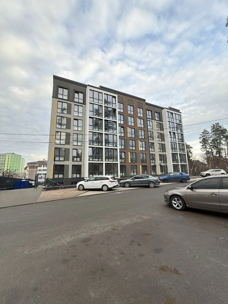 Квартира з новим ремонтом 2 поверх 55900$