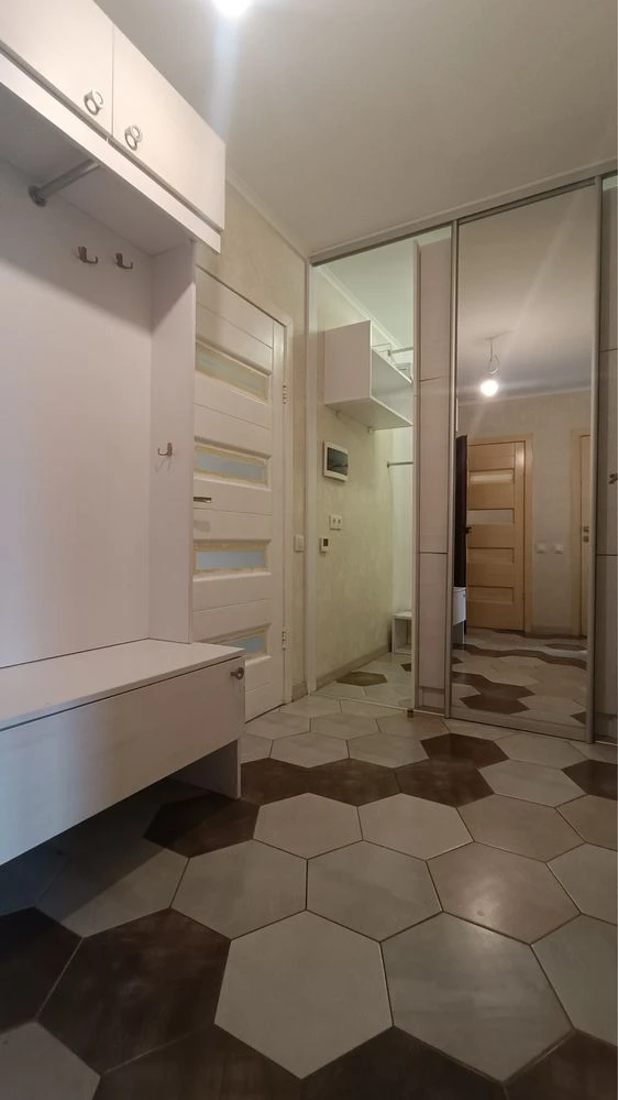 Продається 2 кімнатна квартира, Ірпінь. 2 балкони. ДержПрогМ