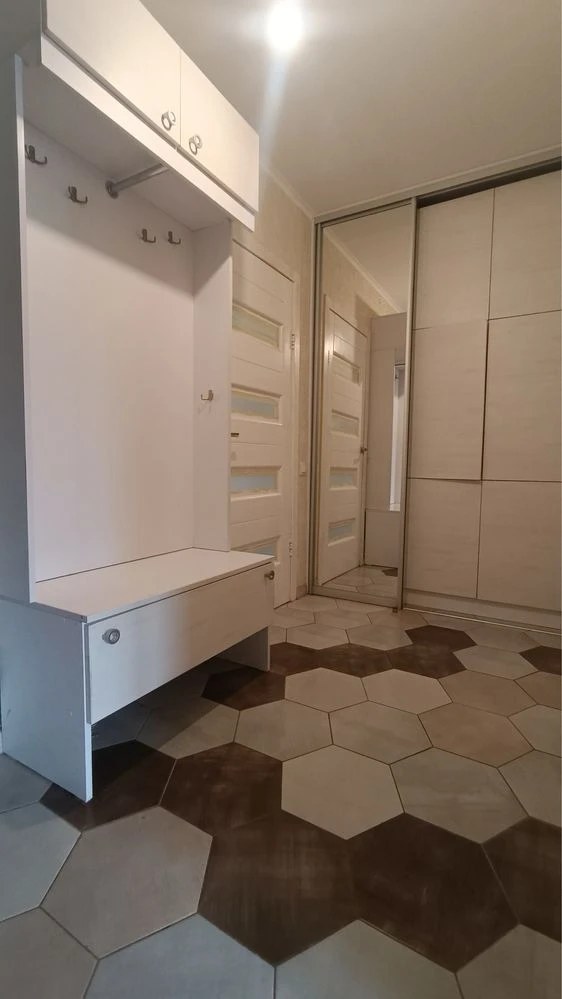 Продається 2 кімнатна квартира, Ірпінь. 2 балкони. ДержПрогМ
