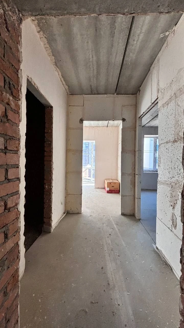 Продажа 1к, 42 м2. Можна під програми