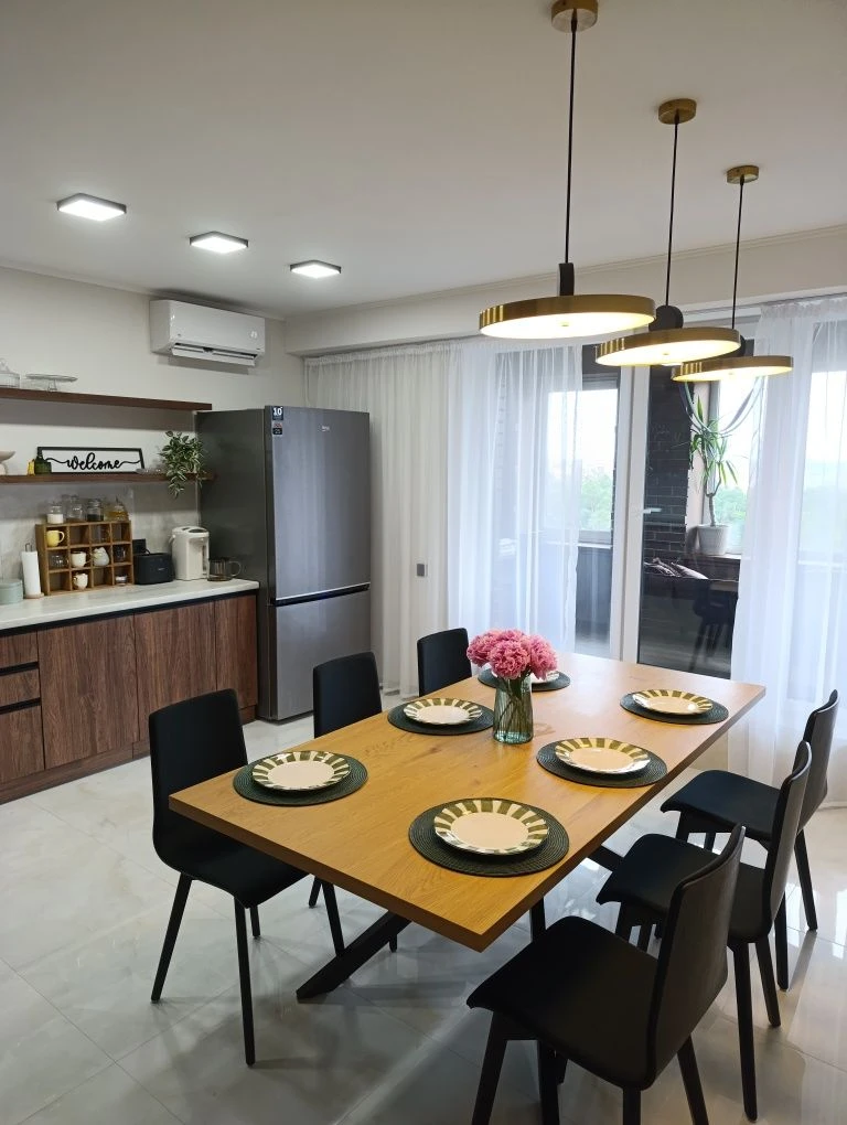 Art Residence элитная квартира с лоджией с видом на парк Пра