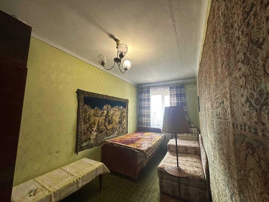 3-кімнатна квартира в центрі Івано-Франківська. Газова колон
