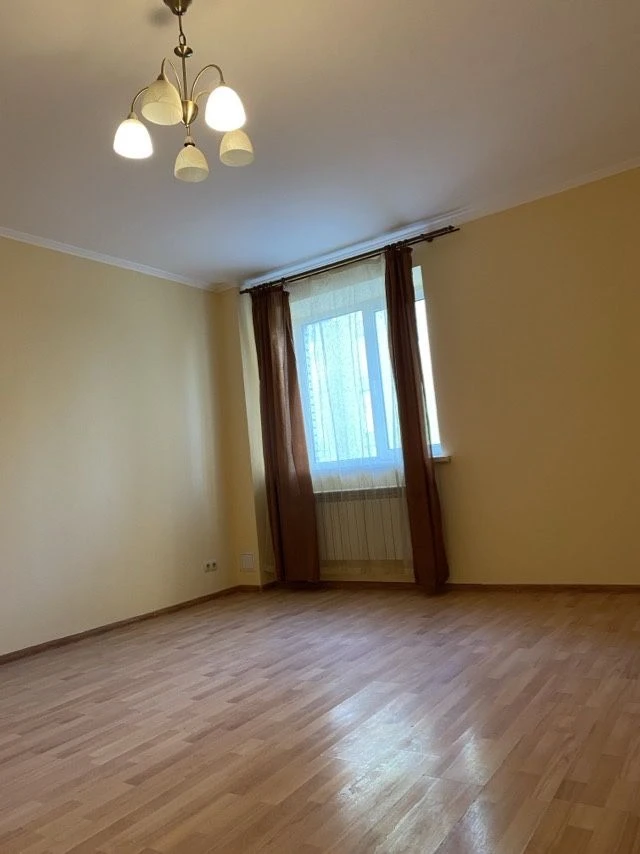Продам 3к квартиру в центрі біля парку,  Ірпінь