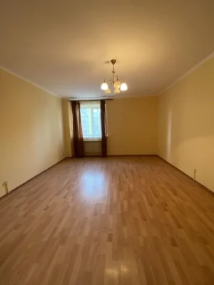 Продам 3к квартиру в центрі біля парку,  Ірпінь