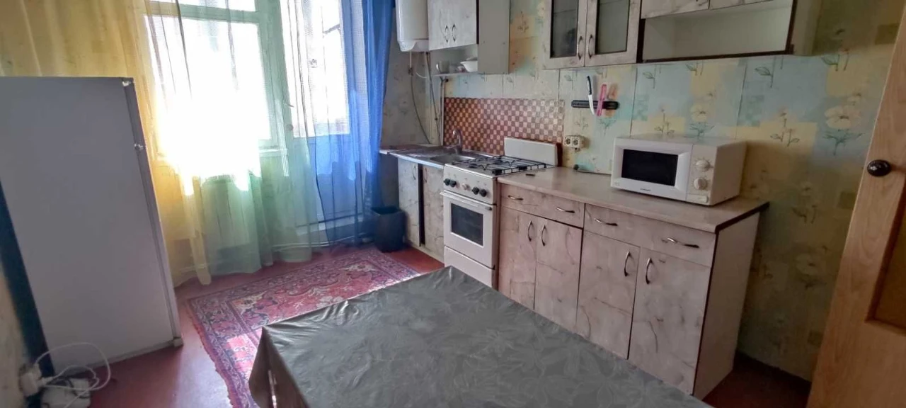 Продаж 3-кімнатної квартири (2-х кімнатна квартира для прожи