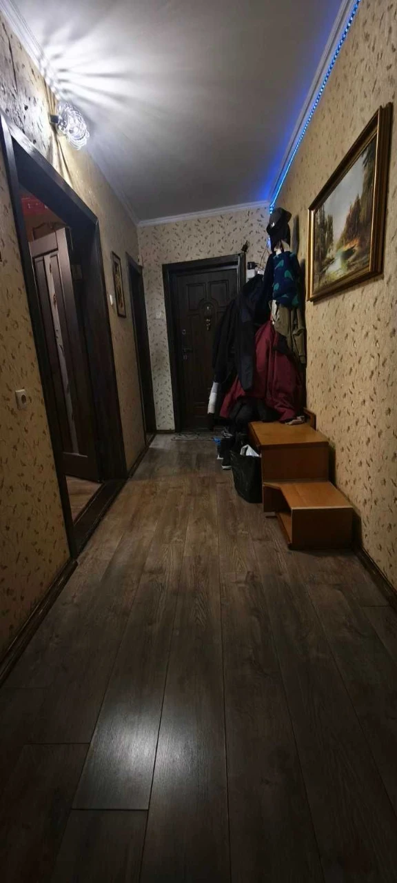 Продаж 3-кімнатної квартири в м. Обухів, (Піщана)
