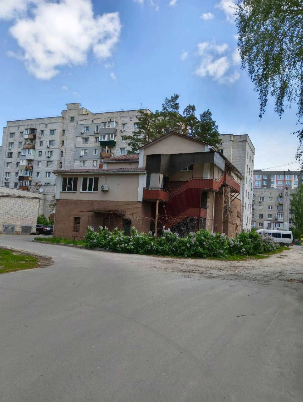 Продаж 2-кімнатної квартири площею 42 м², район Лікарні. Без