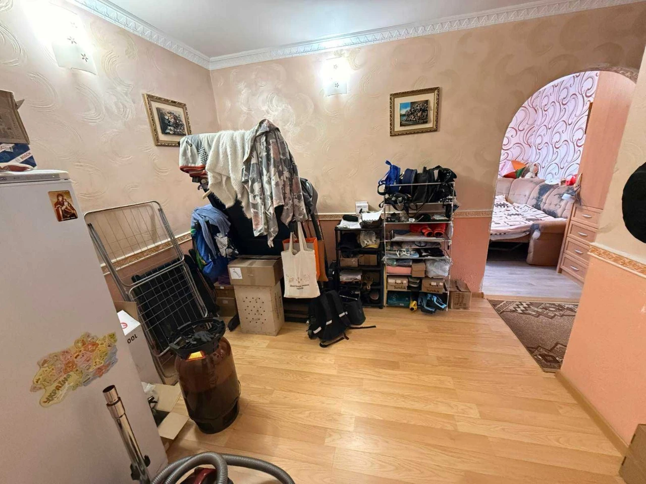 Продається затишна 2-кімнатна квартира яку можливо використо