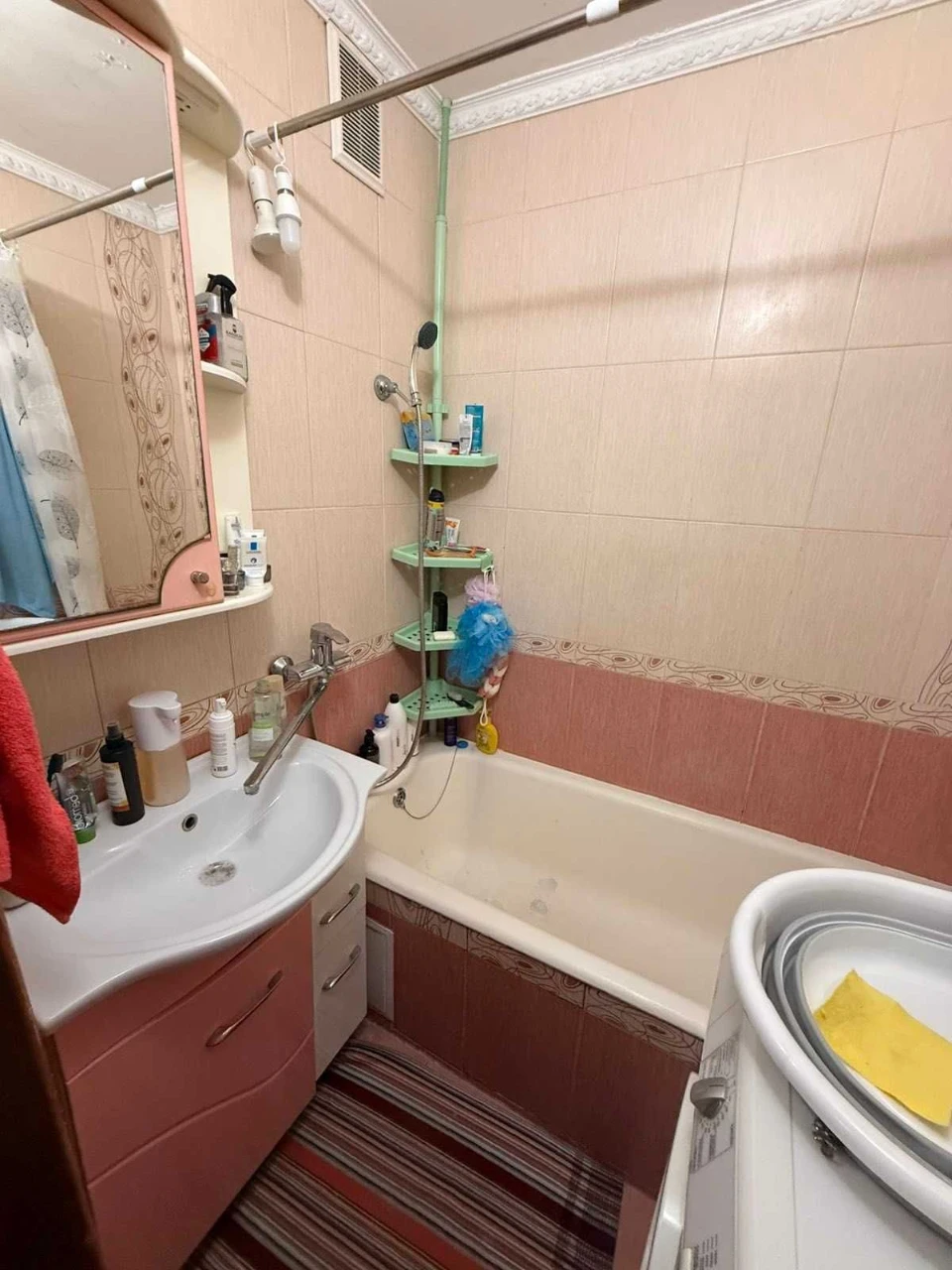 Продається затишна 2-кімнатна квартира яку можливо використо