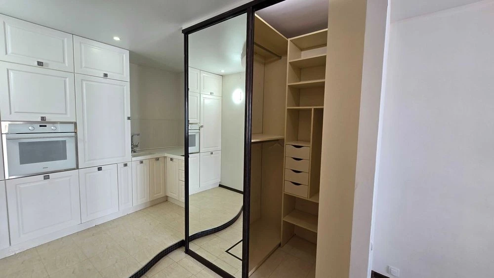 1-room apartment Ernst 16-b Evrodvushka 66 sq m Perlyna Kadetsko