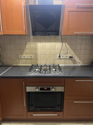 Продам  3х Кімнатну Квартиру з Євроремонтом та  Меблями.