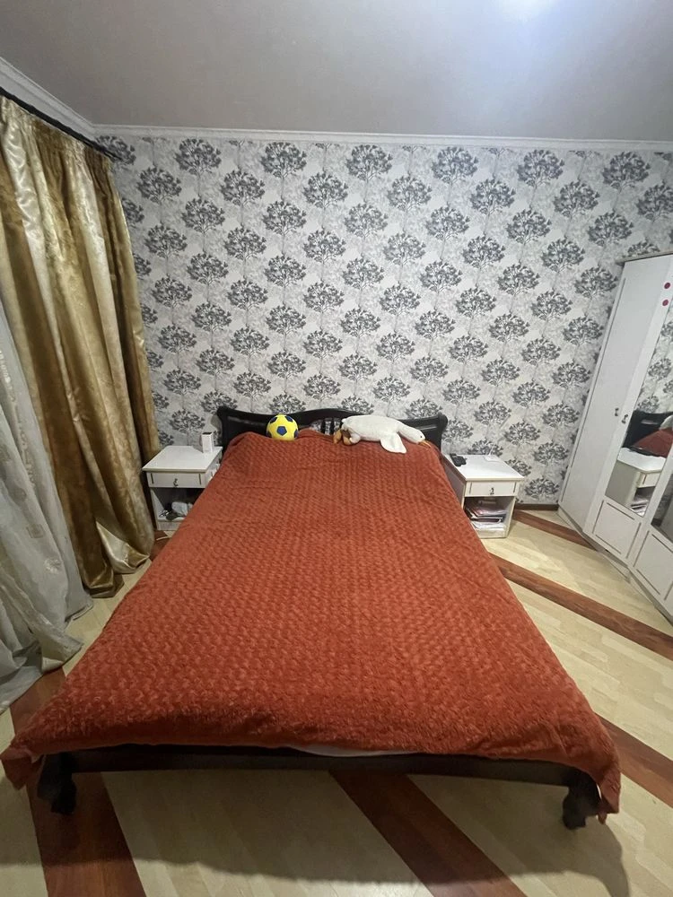 Продам  3х Кімнатну Квартиру з Євроремонтом та  Меблями.