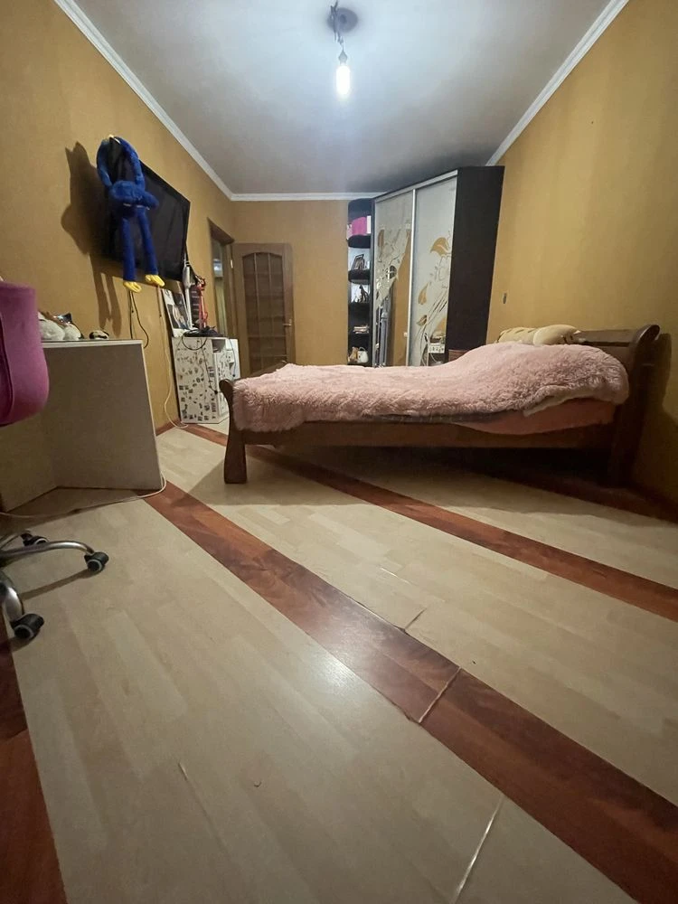 Продам  3х Кімнатну Квартиру з Євроремонтом та  Меблями.
