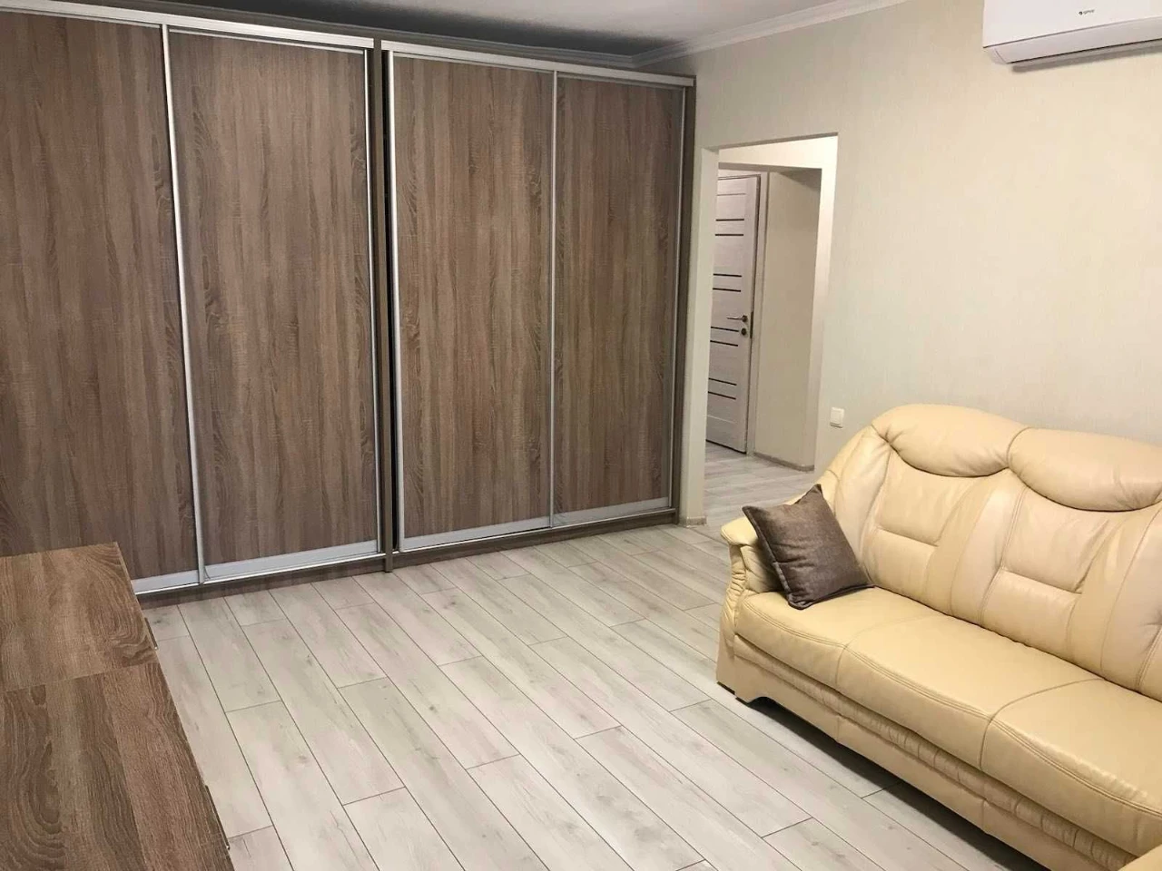 Продам 3-х кімнатну квартиру в м.Обухів