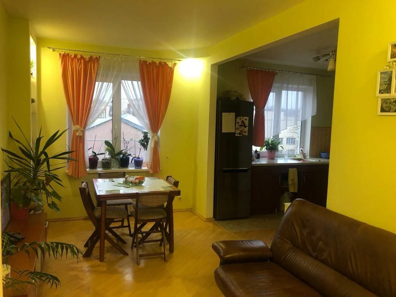 ВЛАСНИК! Продаж 2-ох кімнатної (68м.Кв ) квартири