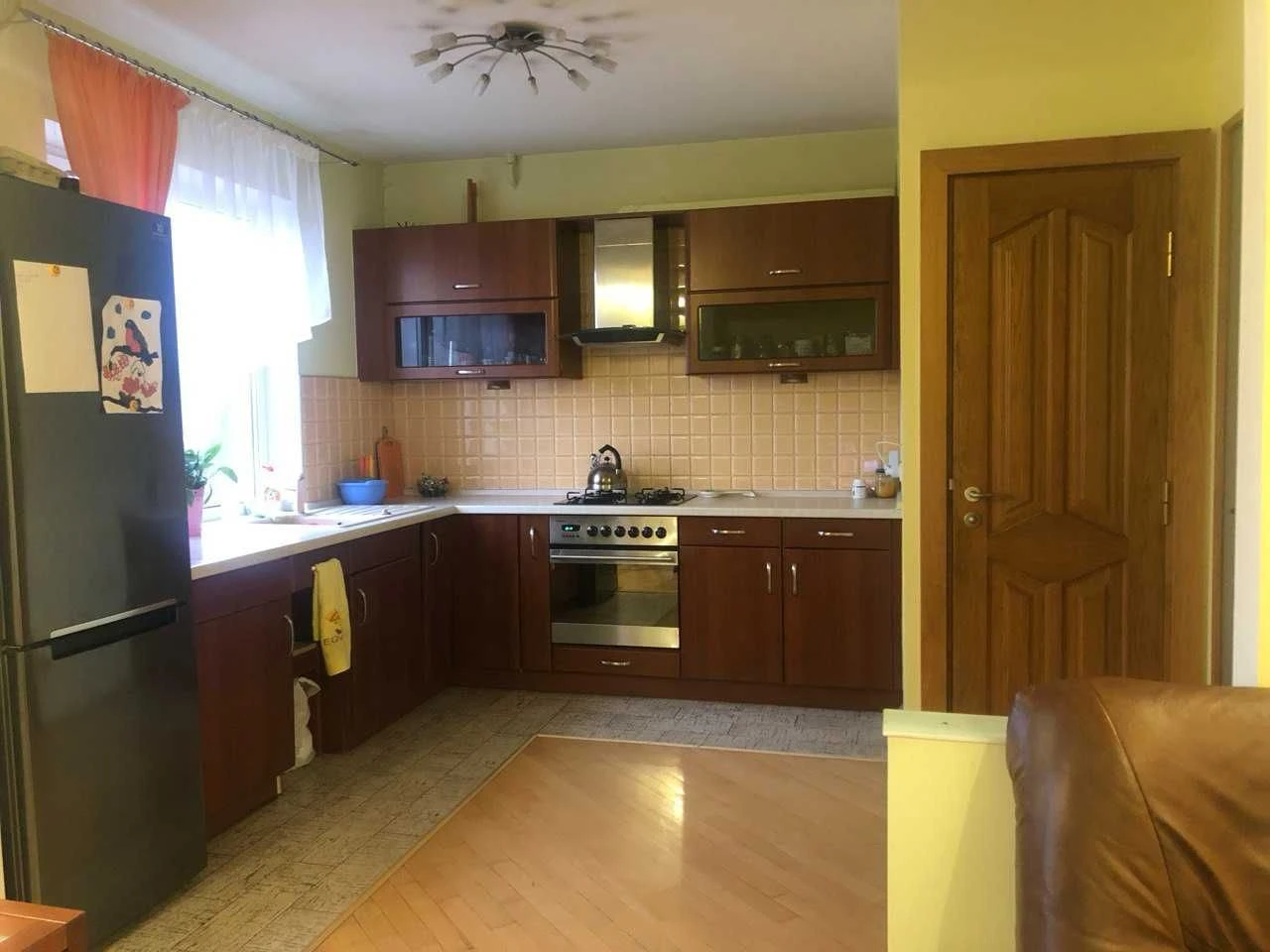 ВЛАСНИК! Продаж 2-ох кімнатної (68м.Кв ) квартири