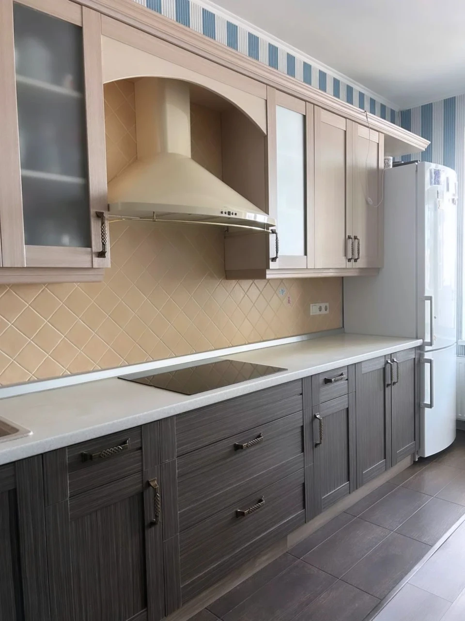 Продам 2 кімнатну квартиру в м Обухів, вул Академічна