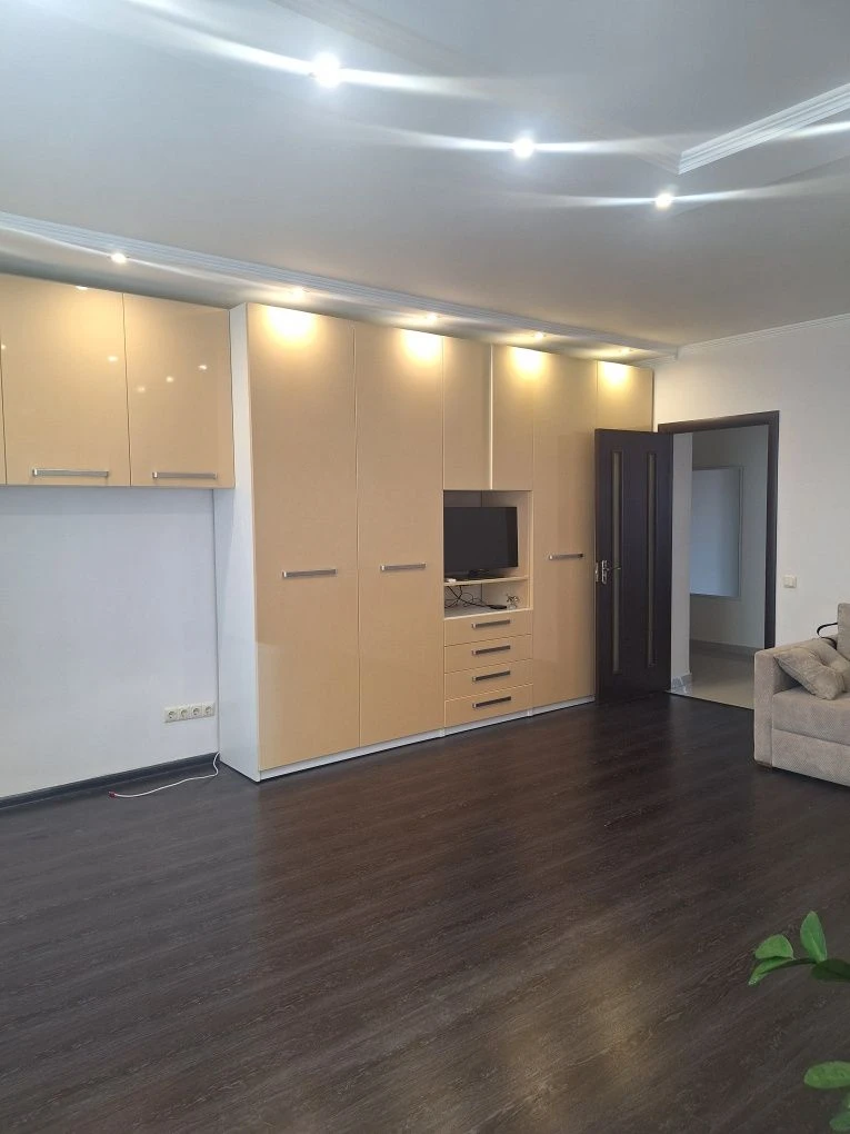 Продаж 2-кімнатної квартири в м.Обухів
