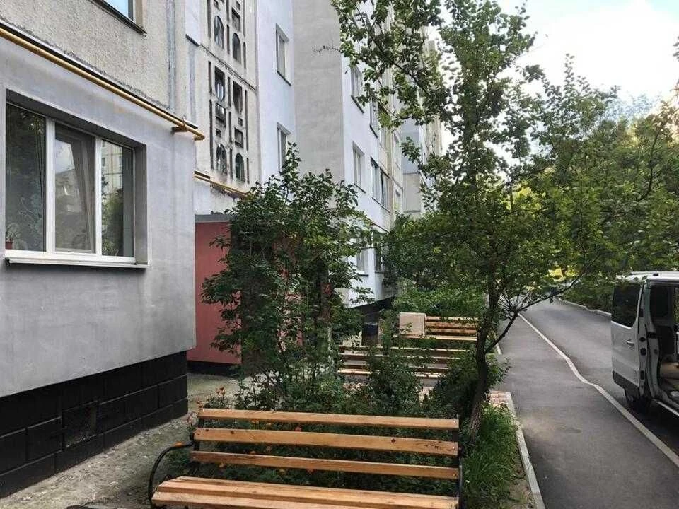 1/4 ч. двокімнатної квартири