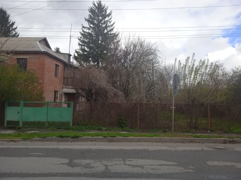 Продам  двоповерхову  квартиру