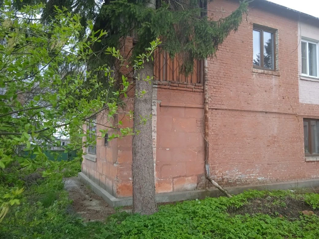 Продам  двоповерхову  квартиру