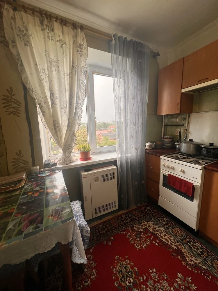 Продаж 1- кімнатноі квартири у Сквирі