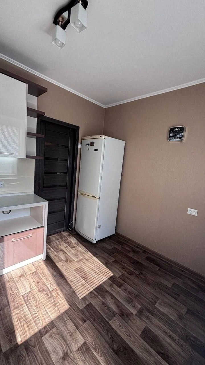 Продам 2-х кімнатну квартиру