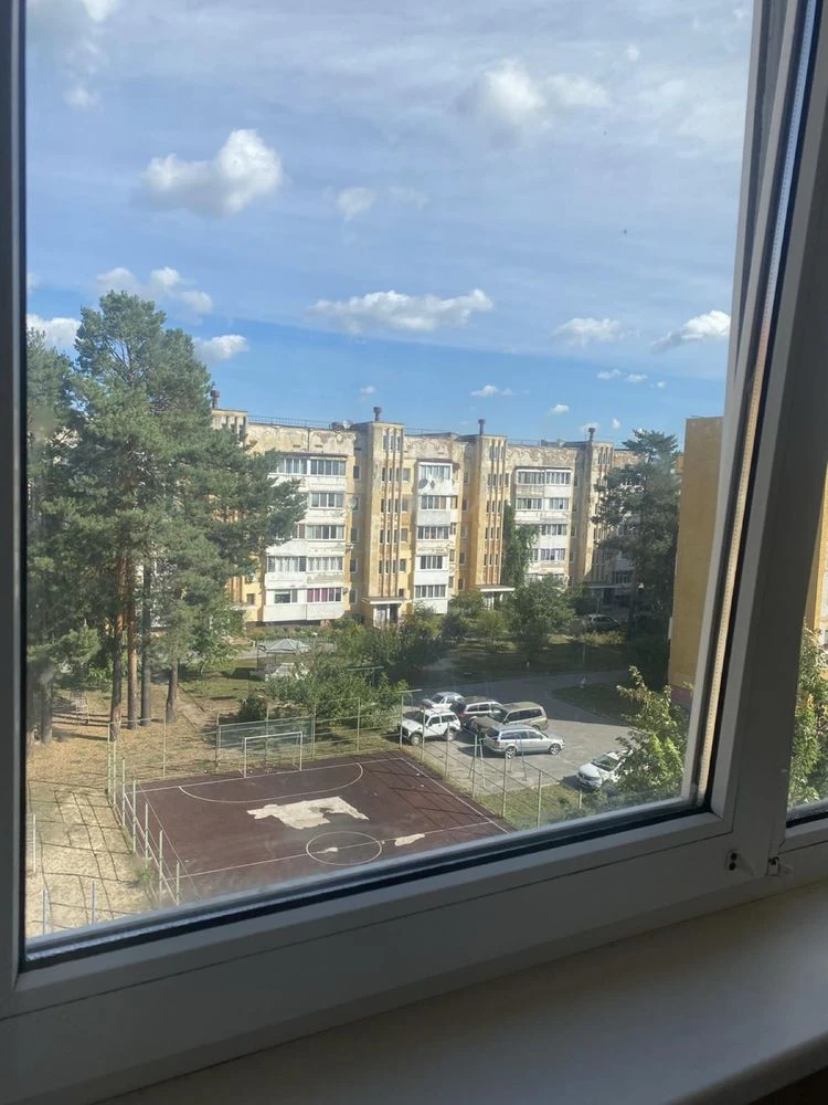 Продаж 2 - кімнатної квартири у Бакинському кв-лі, б.2