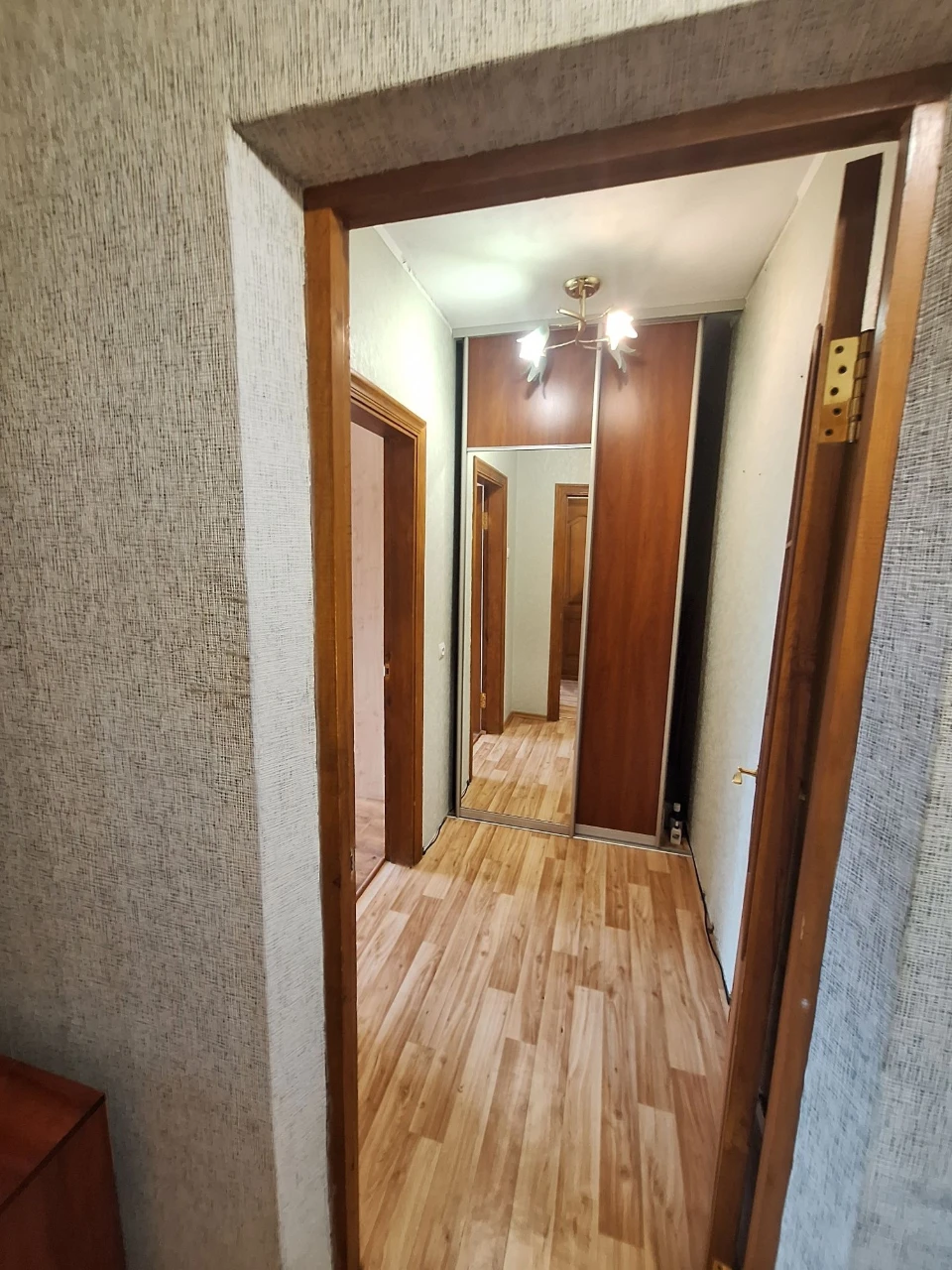 Продається  1 кім. кв. оновлено