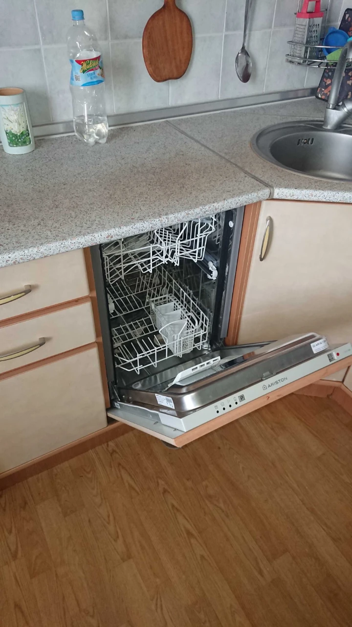 Продаж 3-к квартири в м.Славутич, Добринінський кв-л 9  2145