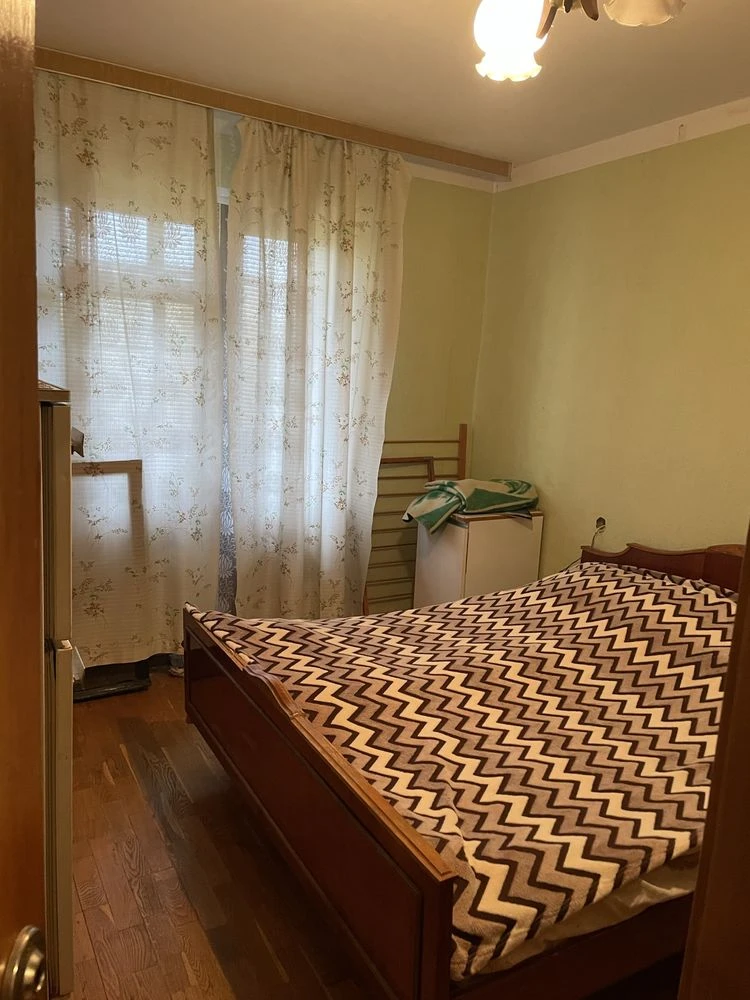 Двокімнатна квартира + дача