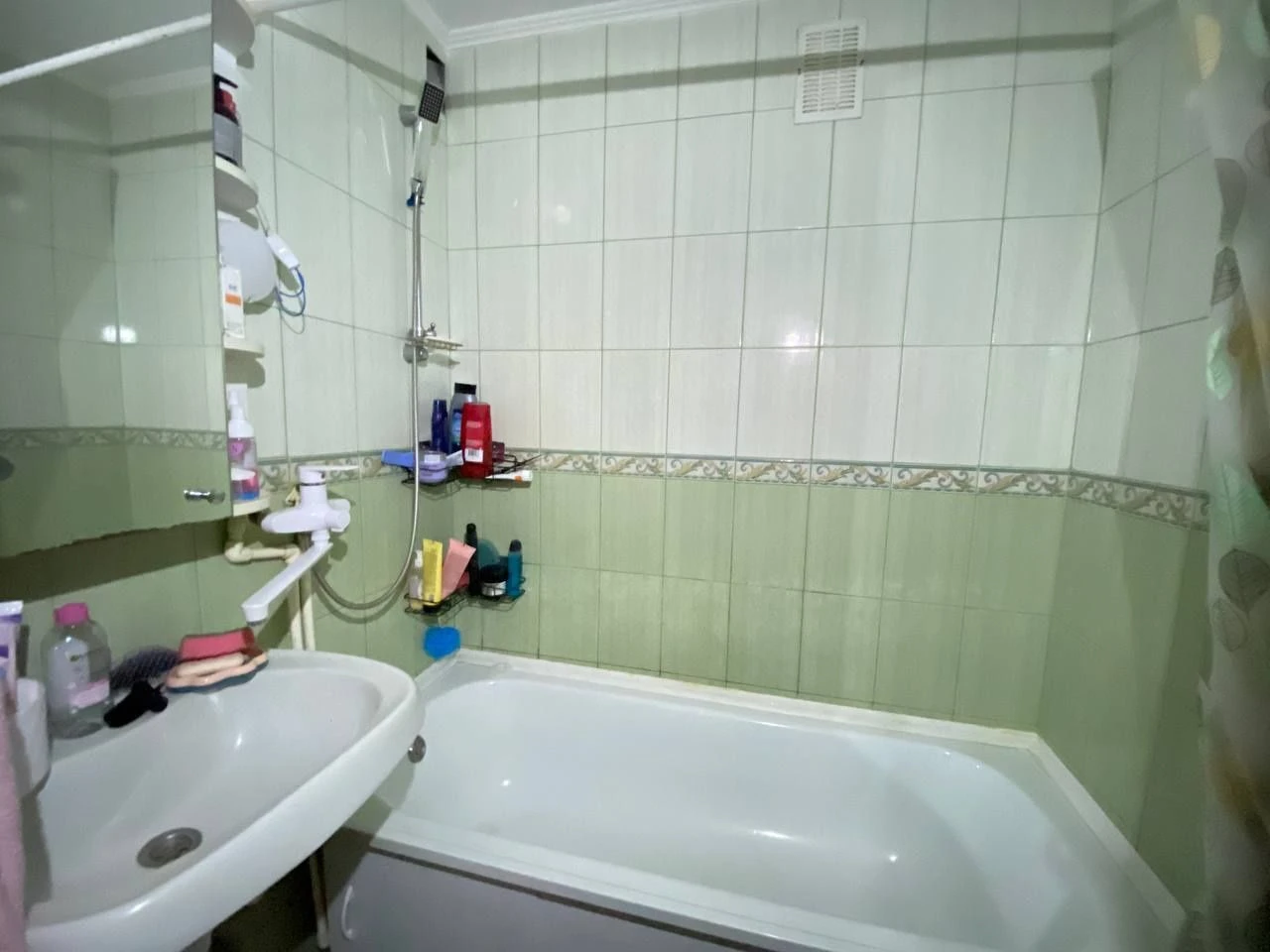 Продам 2х кімнатну квартиру в центрі міста