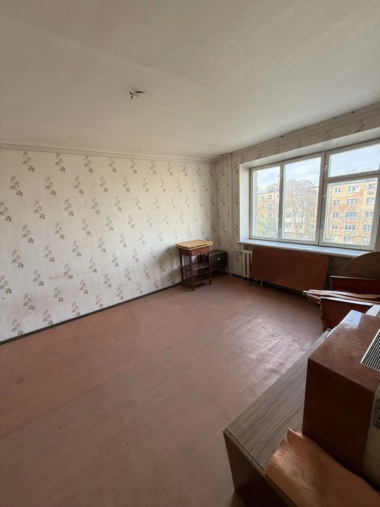 Продається 1 кімнатна квартира по вул. Соборна
